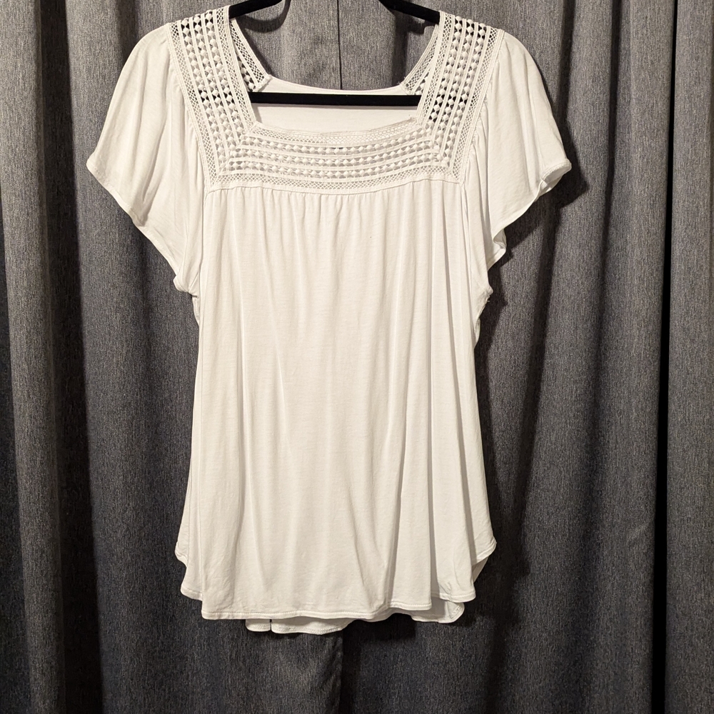 Old Navy White Crochet Yoke Flutter Sleeve Blouse